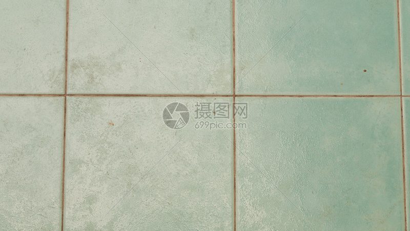 小标题：一、定制瓷砖规格尺寸的常见误区